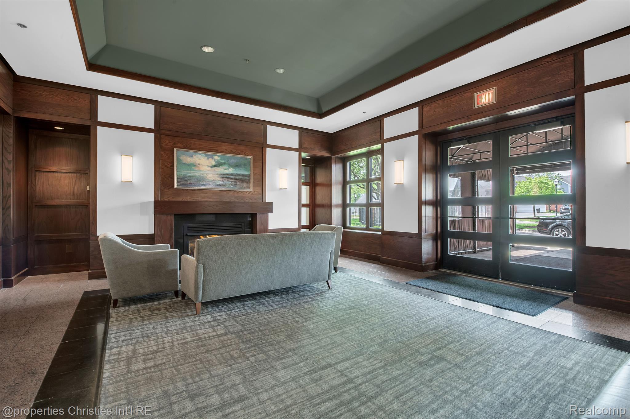 250 E HARBORTOWN Drive 1302