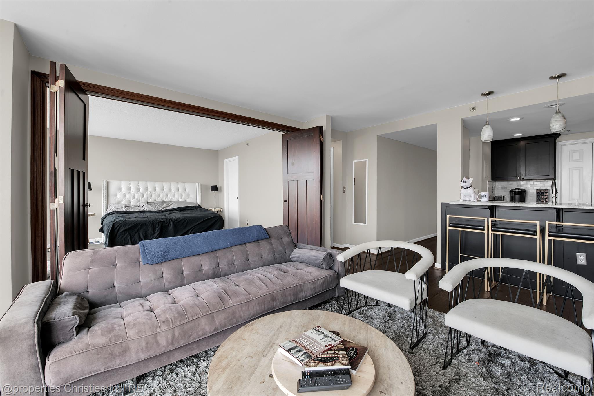 250 E HARBORTOWN Drive 1302