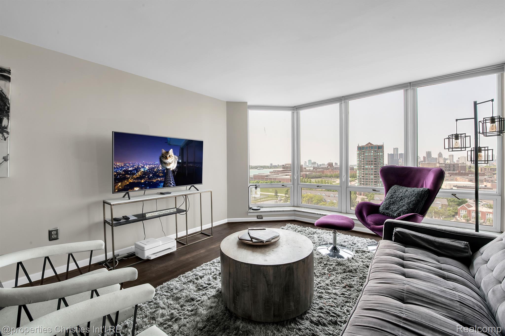 250 E HARBORTOWN Drive 1302