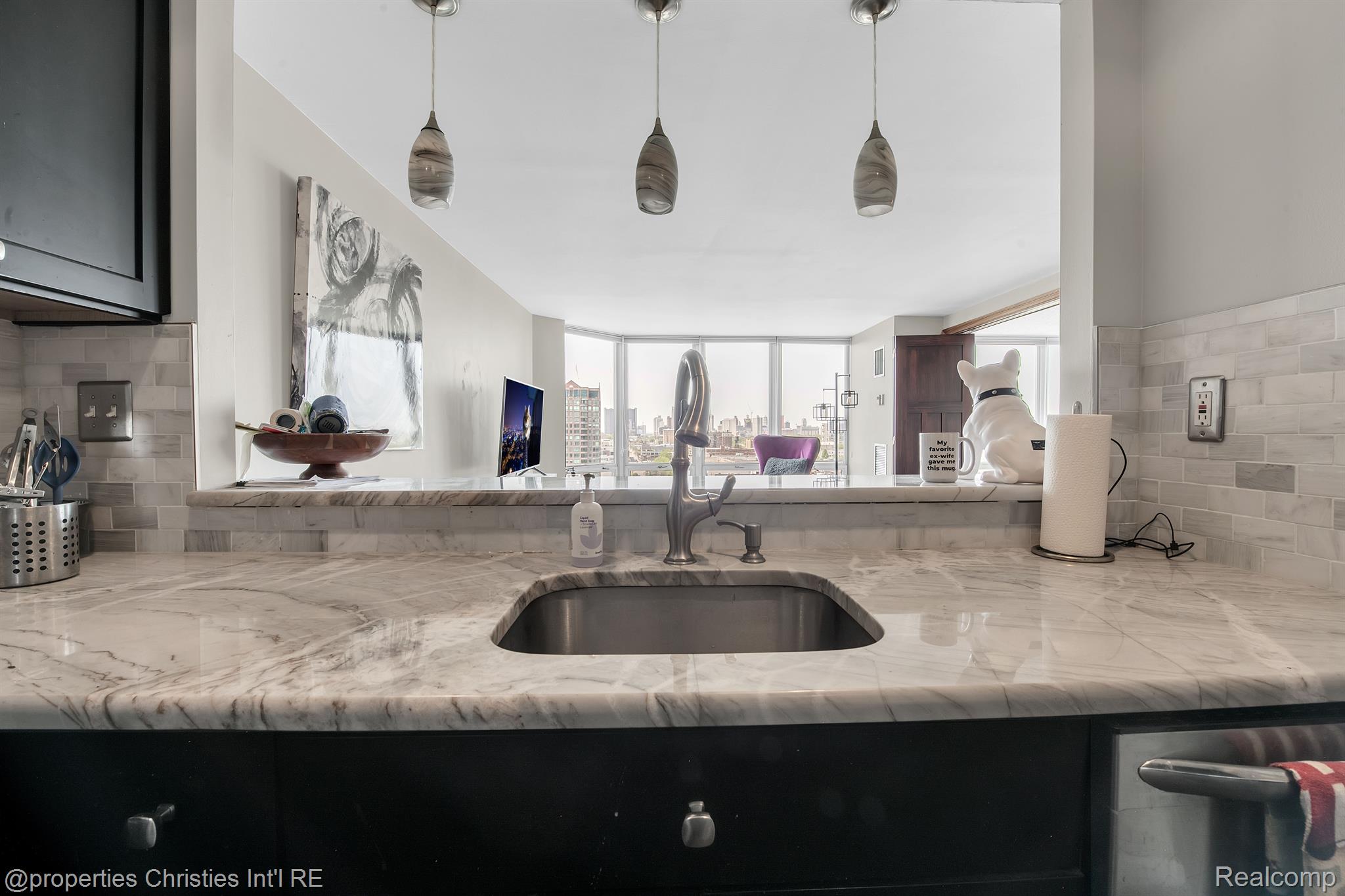 250 E HARBORTOWN Drive 1302