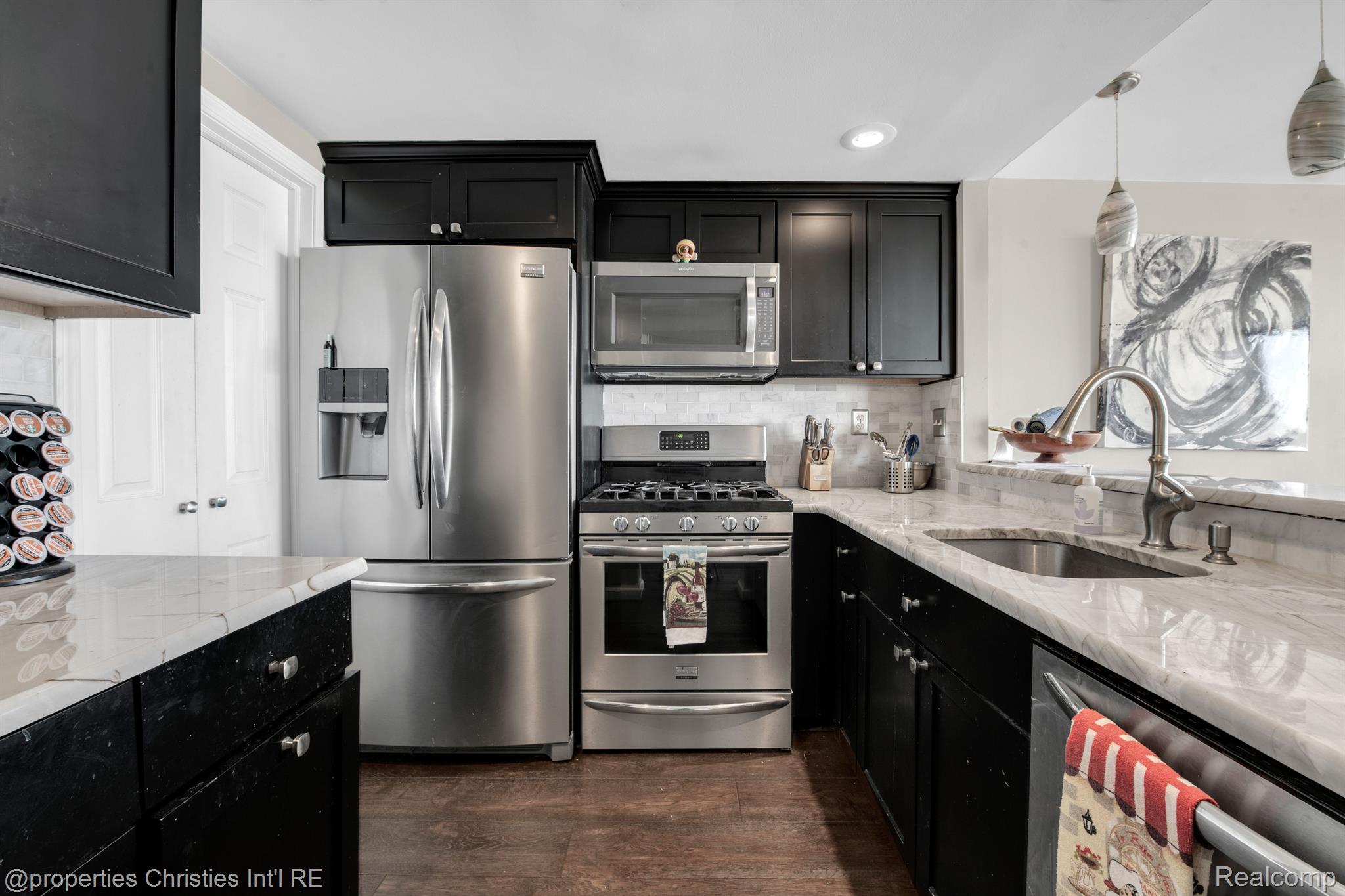 250 E HARBORTOWN Drive 1302