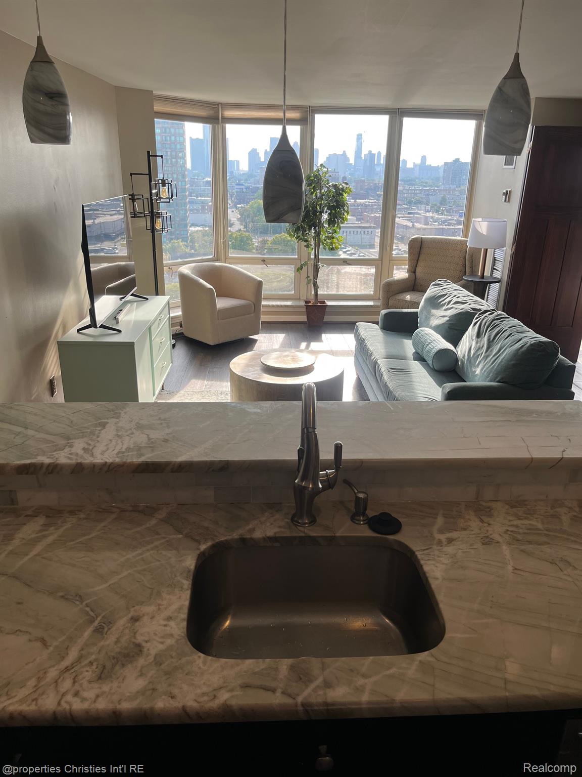250 E HARBORTOWN Drive 1302