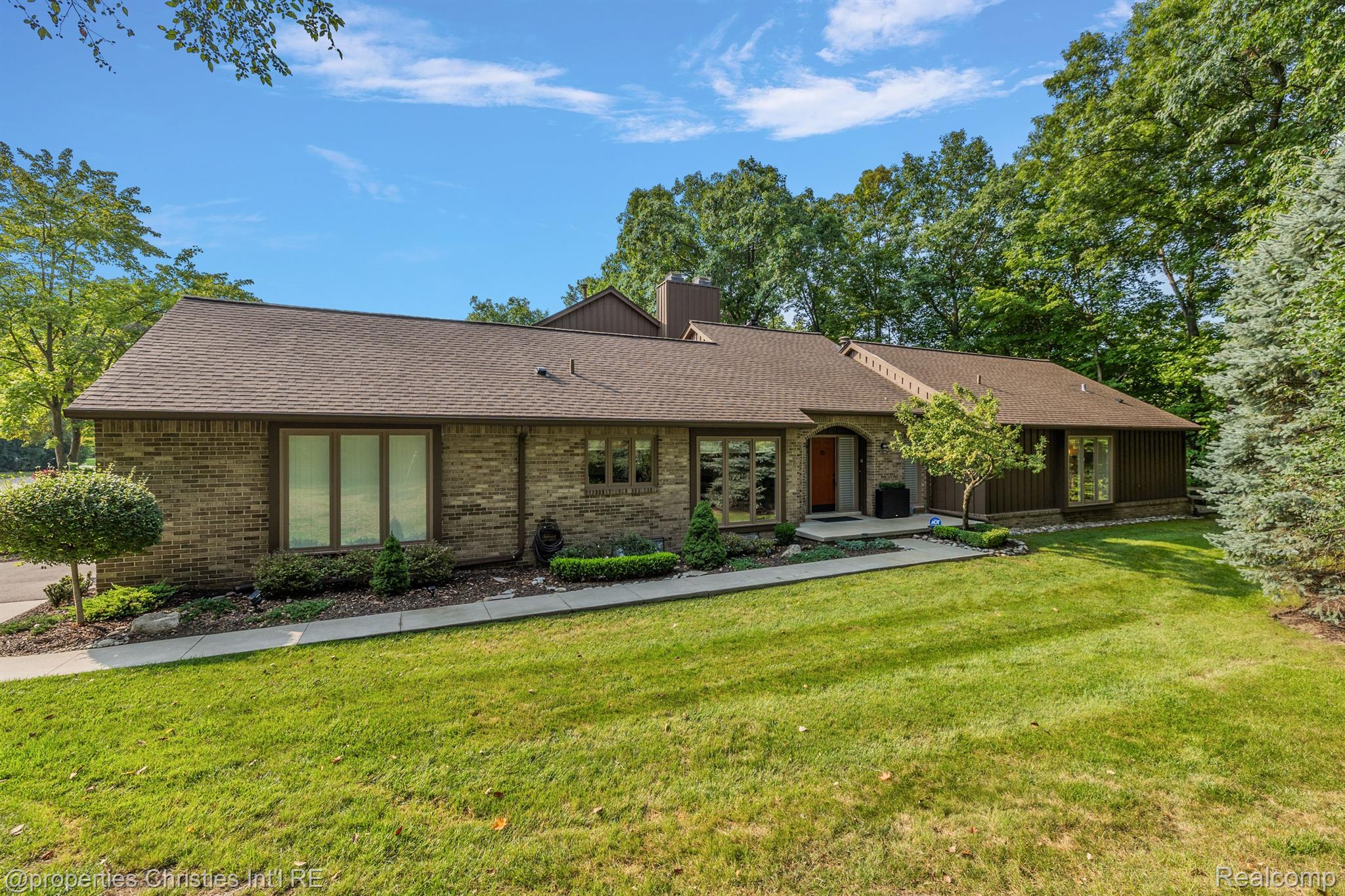 30985 TIMBERBROOK Lane