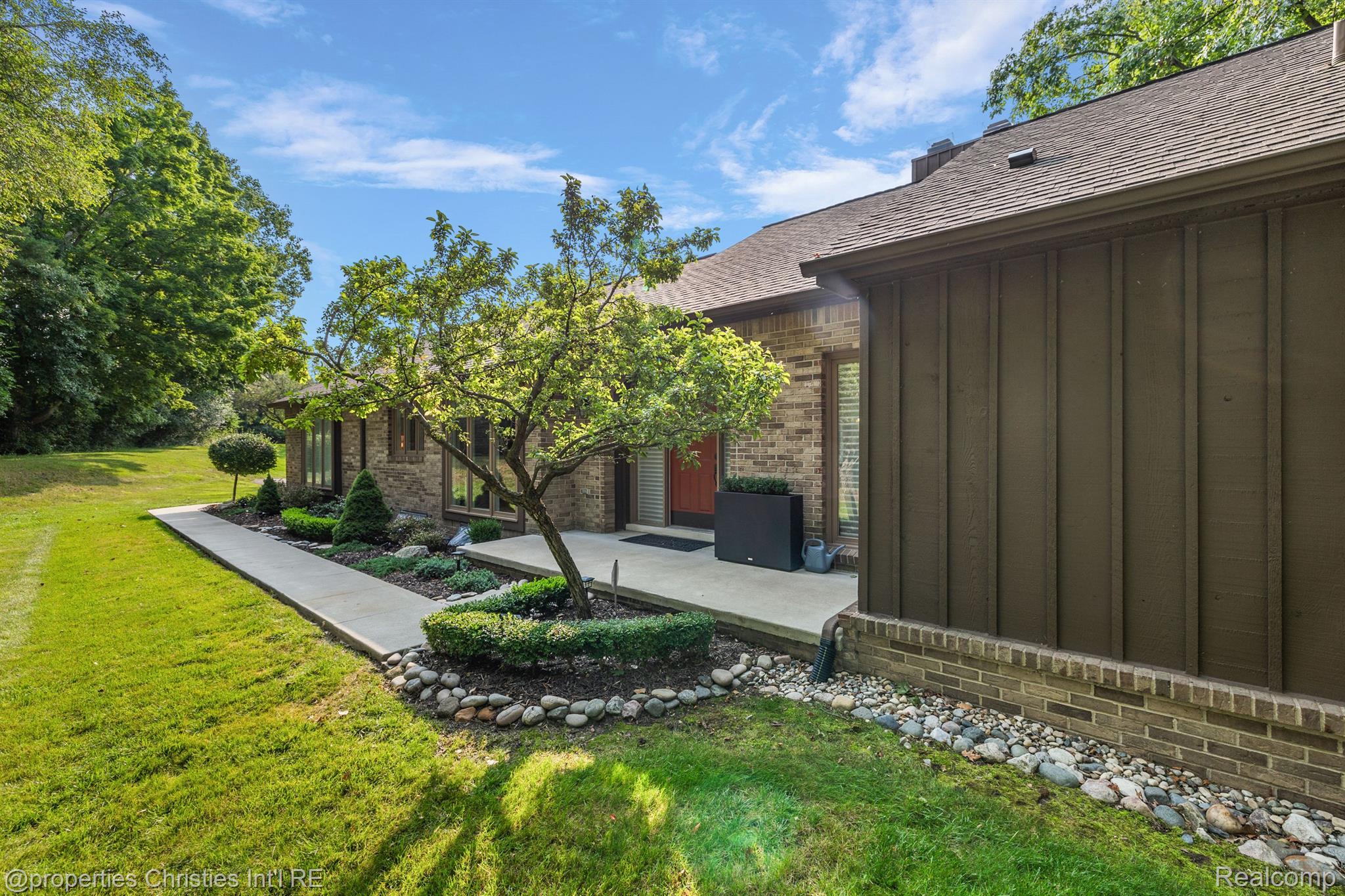30985 TIMBERBROOK Lane