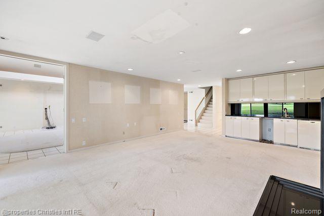 1895 RATHMOR Road