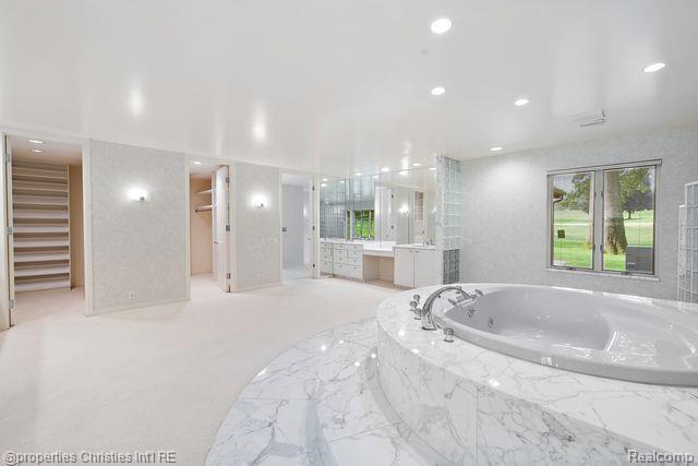 1895 RATHMOR Road