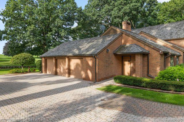 1895 RATHMOR Road