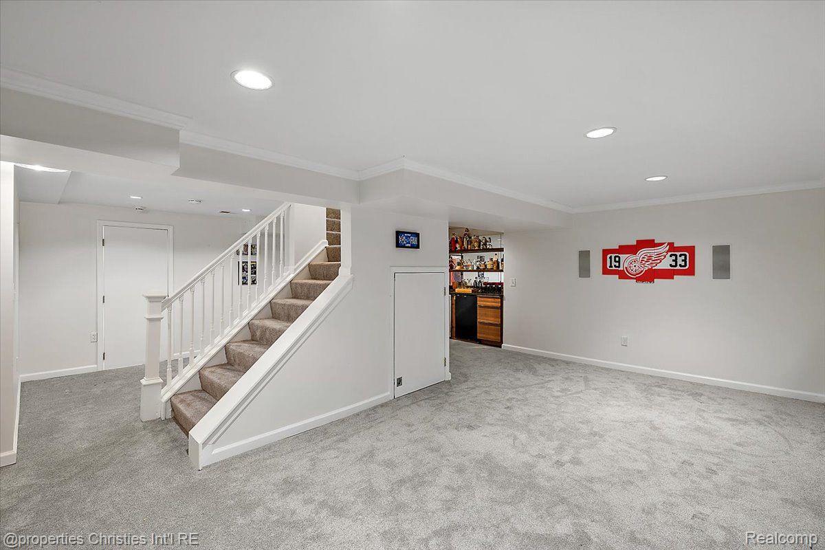 1638 Hanley Court