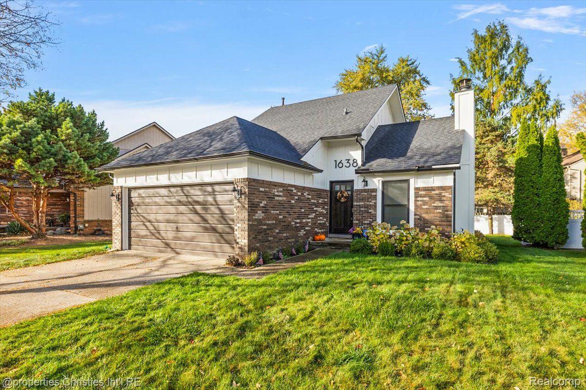 1638 Hanley Court