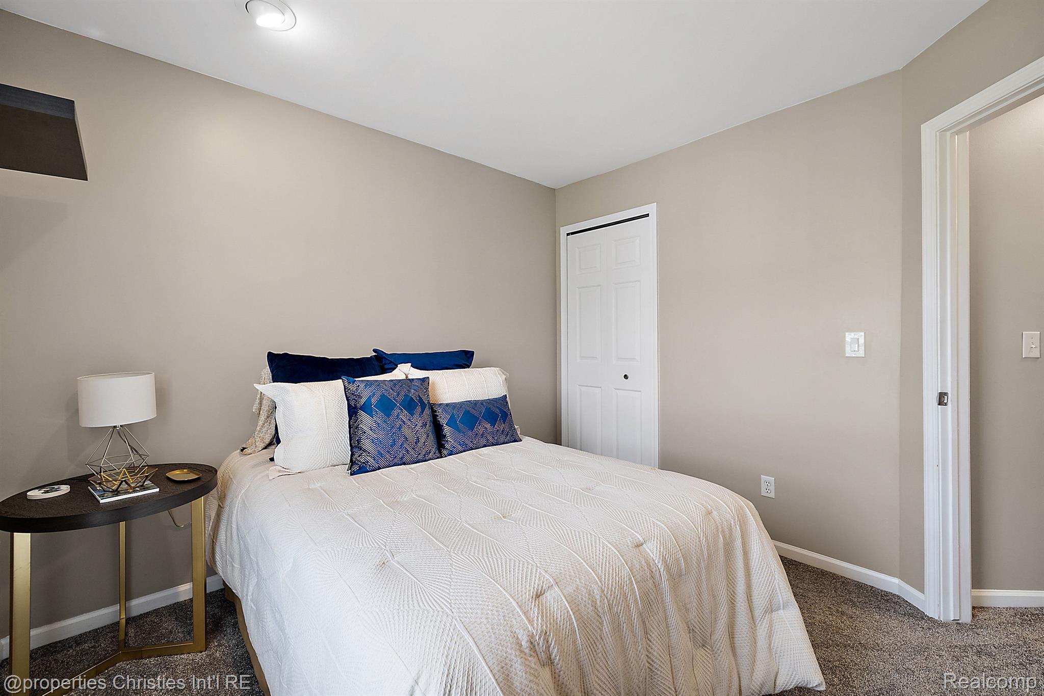 36450 DOMINION Circle