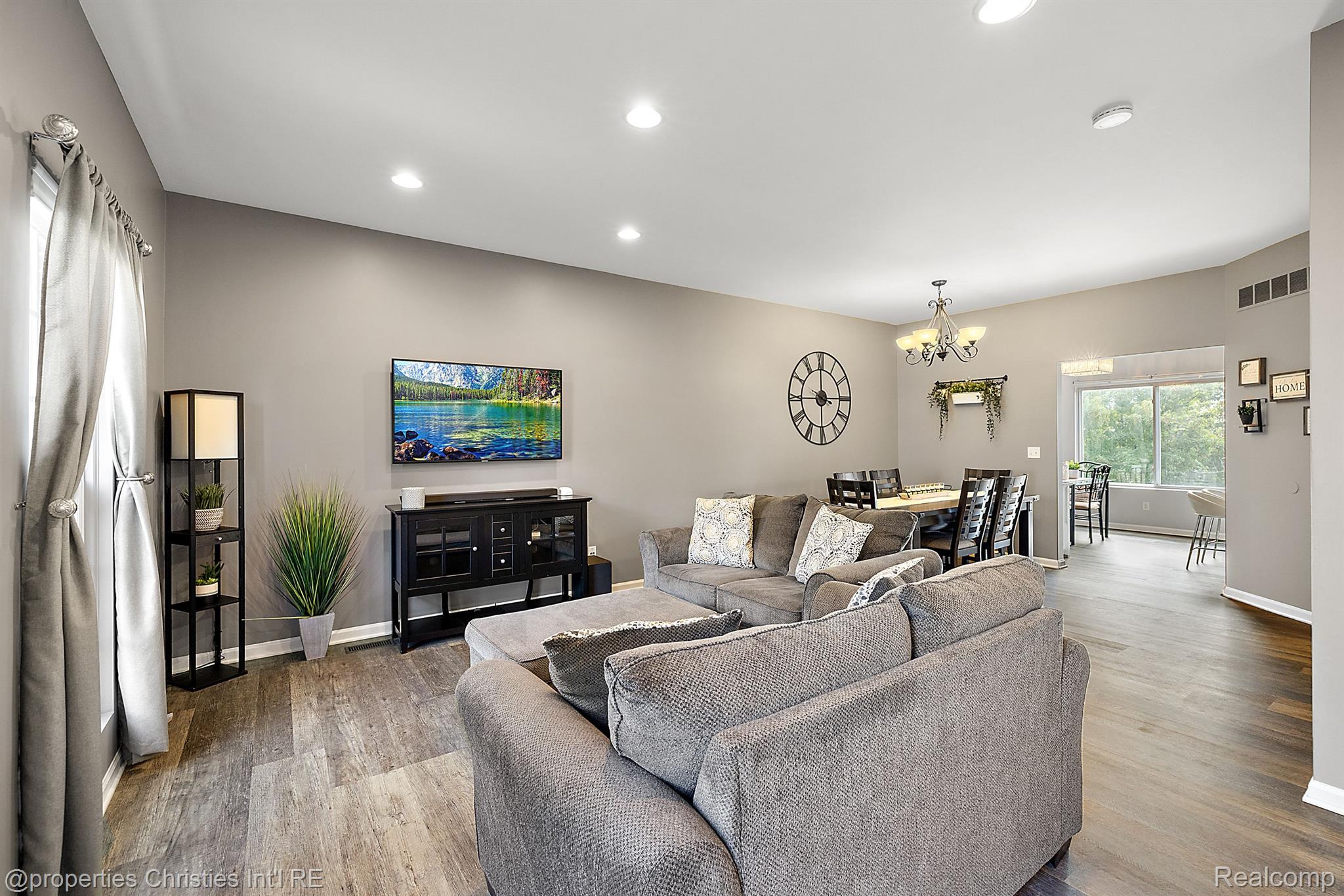 36450 DOMINION Circle