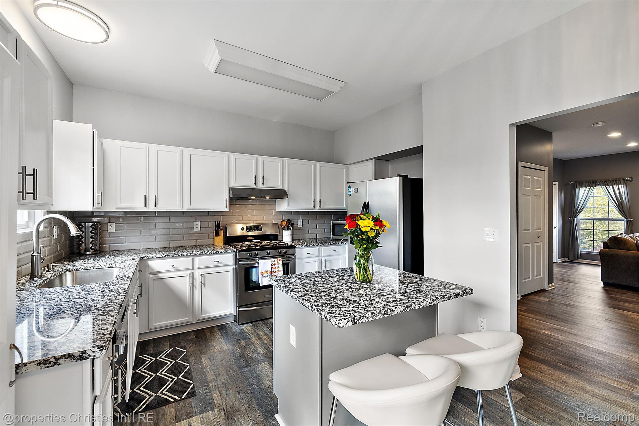 36450 DOMINION Circle