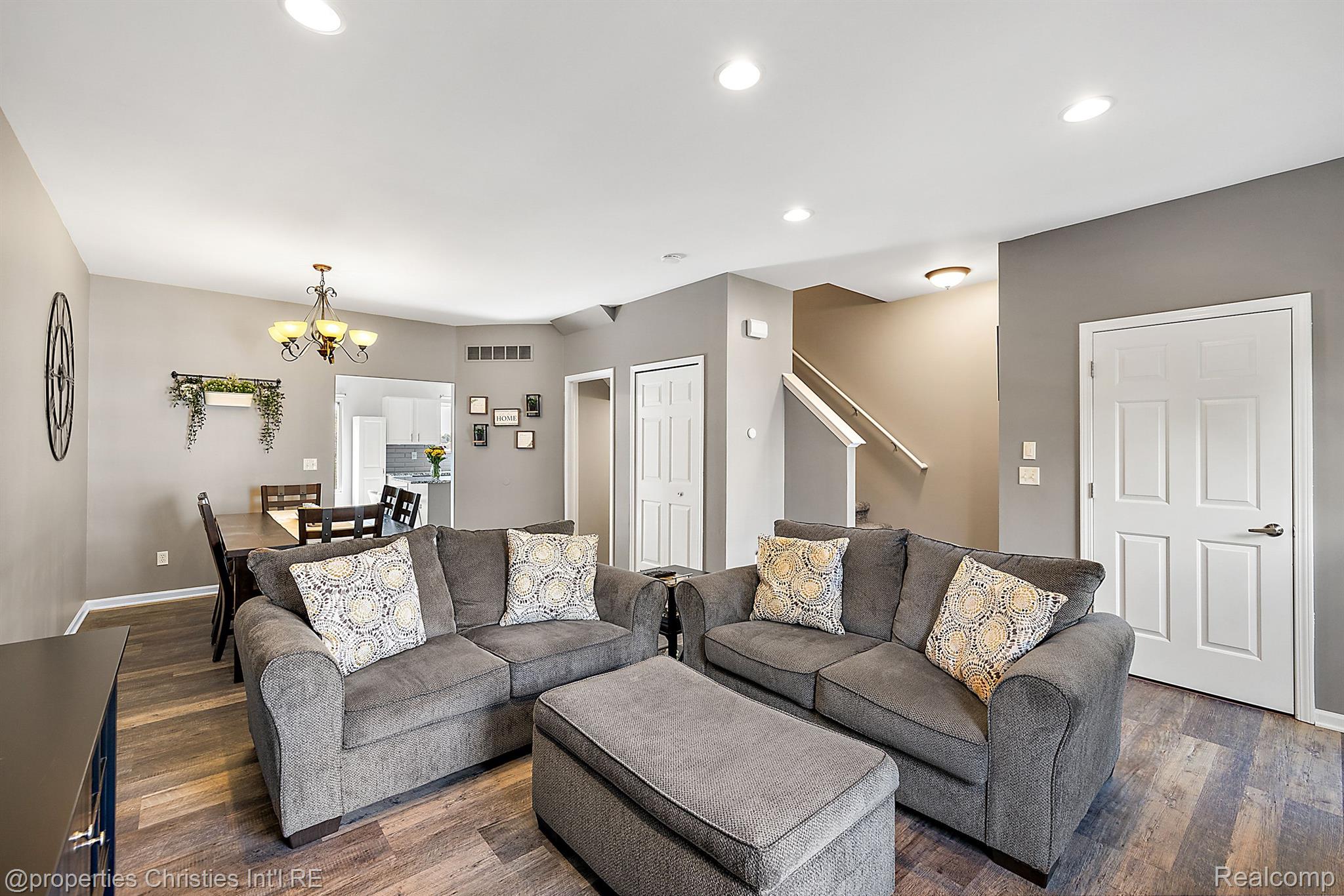 36450 DOMINION Circle
