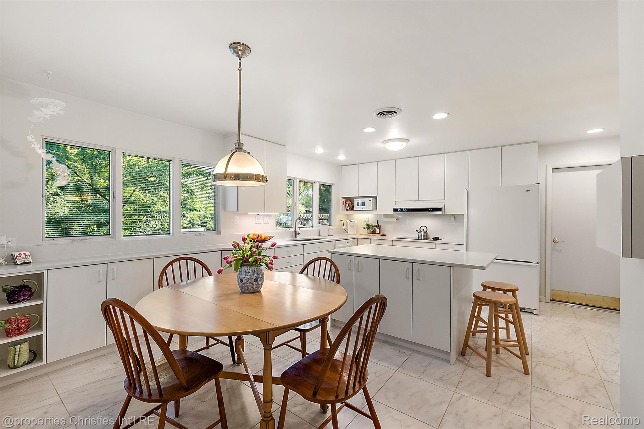 1429 Quarton Road