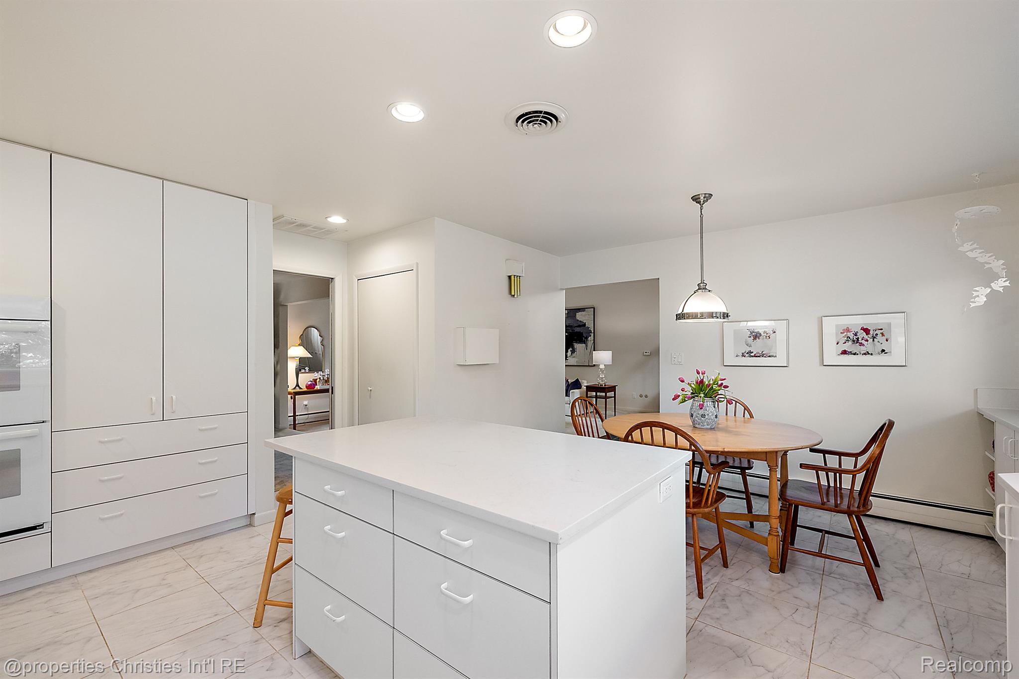 1429 Quarton Road