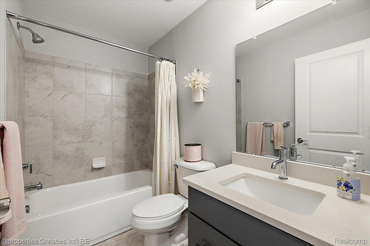 2500 Normandy Road 50