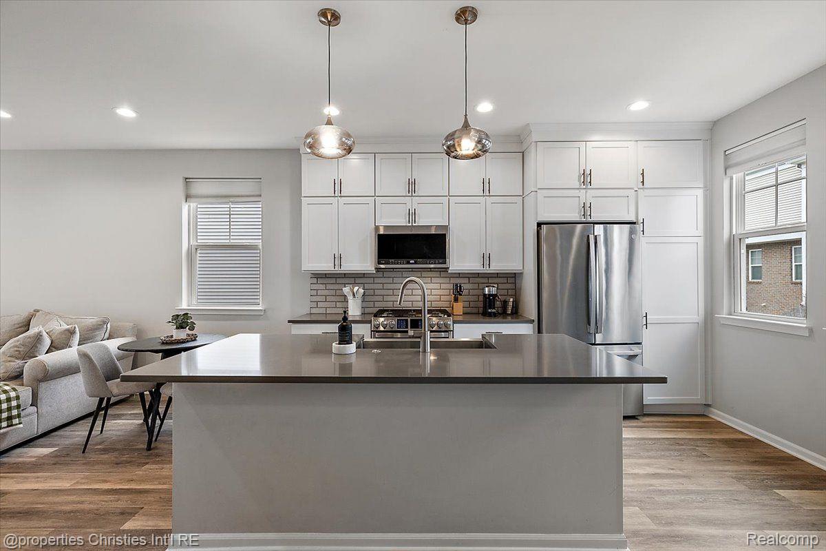 2500 Normandy Road 50