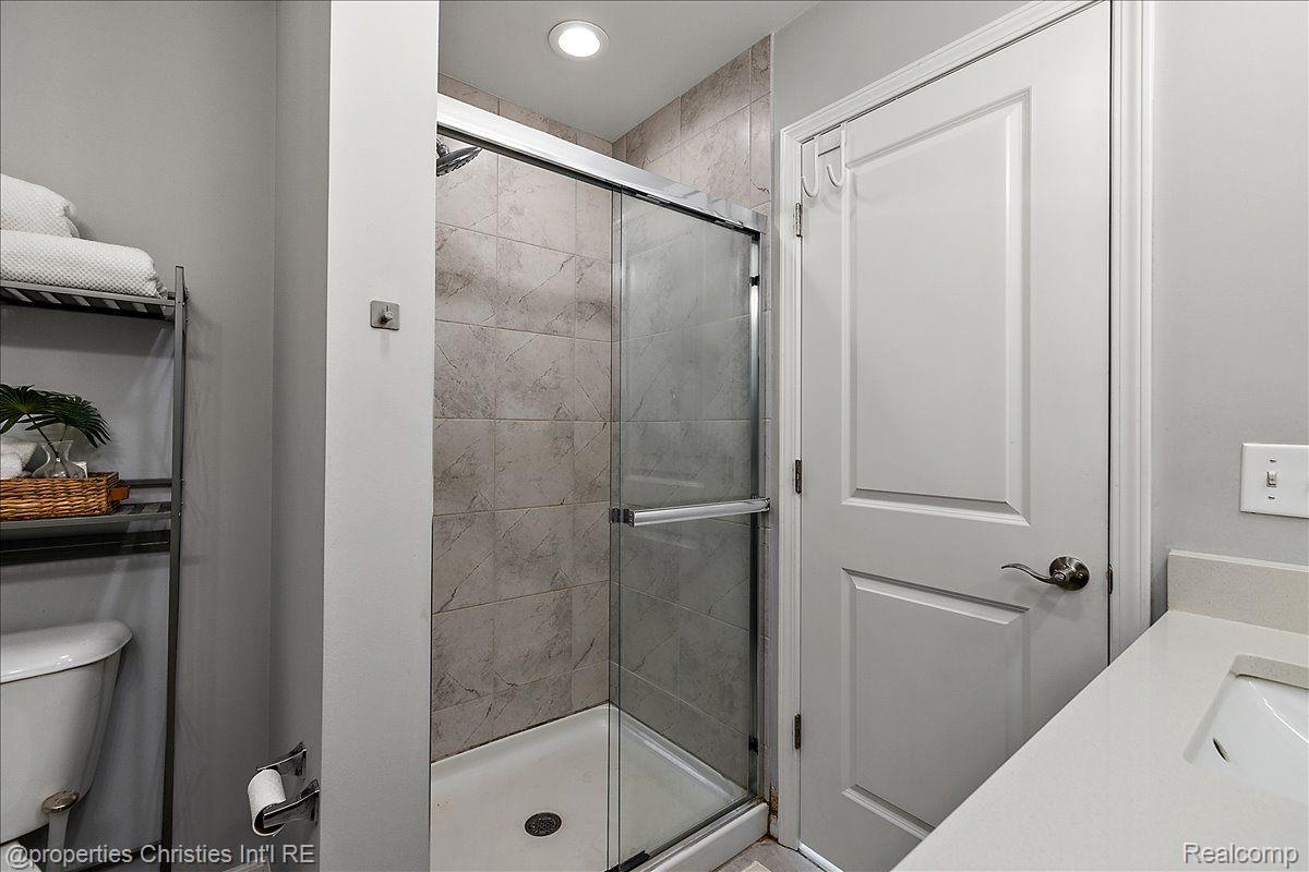 2500 Normandy Road 50