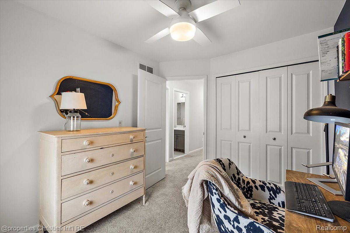 2500 Normandy Road 50