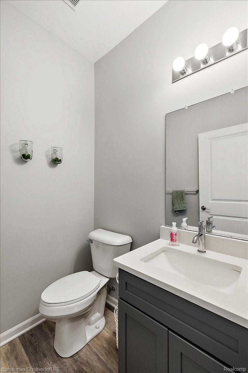2500 Normandy Road 50