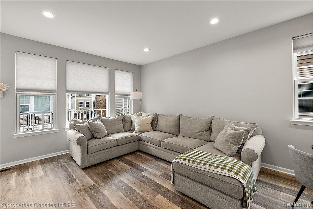 2500 Normandy Road 50