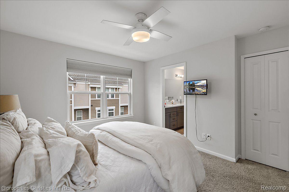 2500 Normandy Road 50