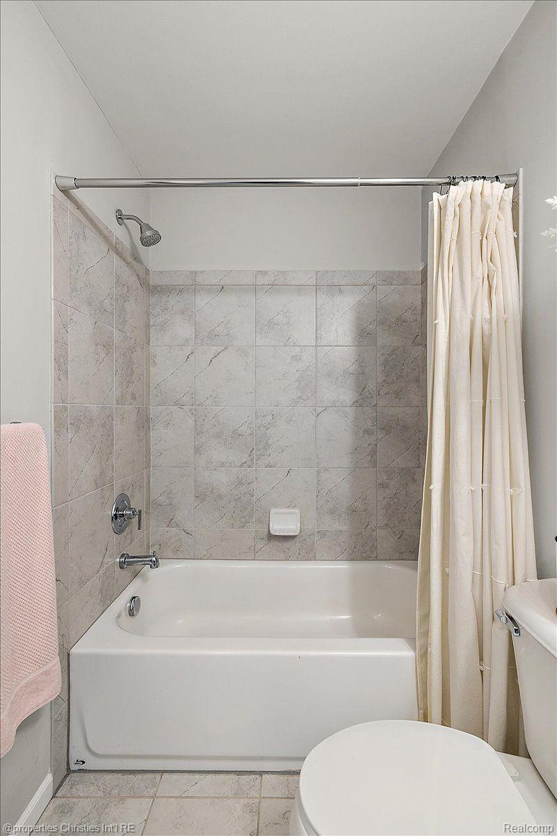 2500 Normandy Road 50