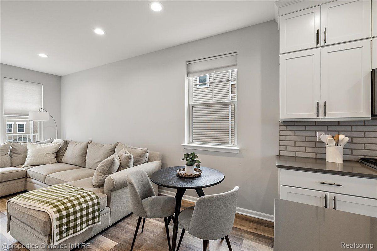 2500 Normandy Road 50