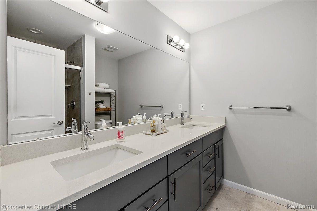 2500 Normandy Road 50