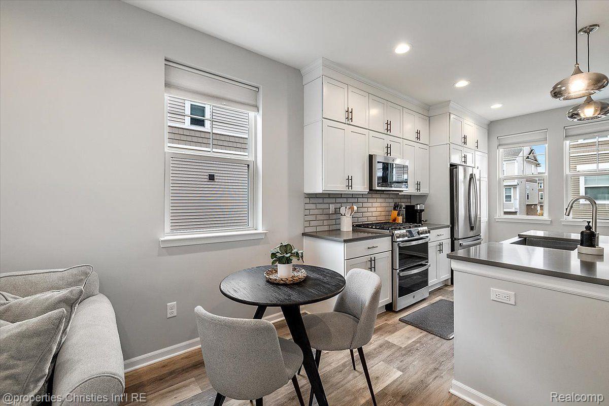 2500 Normandy Road 50