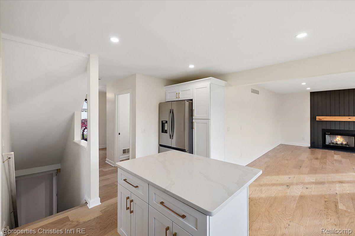 4897 FOOTHILLS Drive