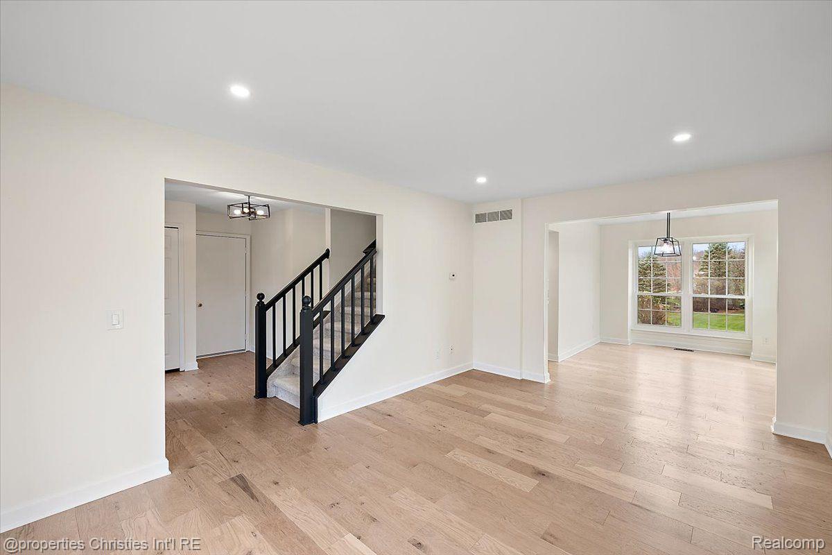 4897 FOOTHILLS Drive