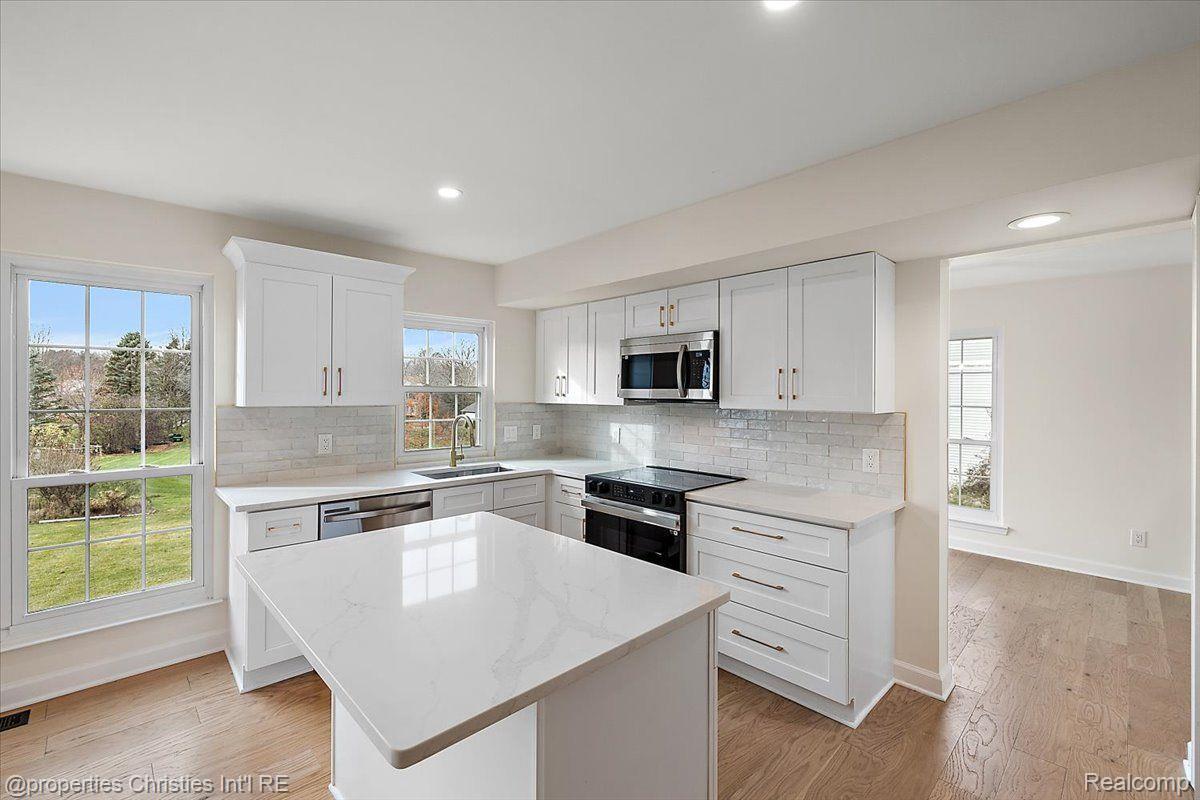 4897 FOOTHILLS Drive
