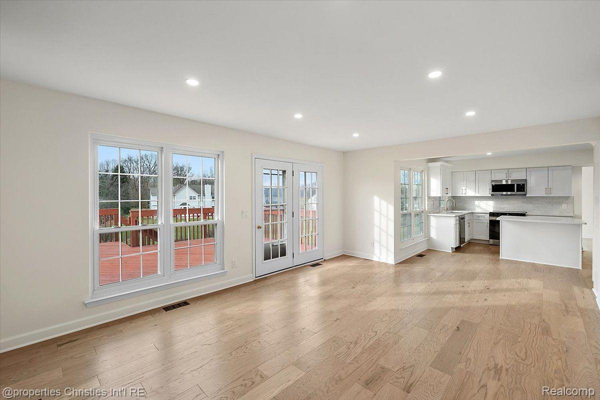 4897 FOOTHILLS Drive