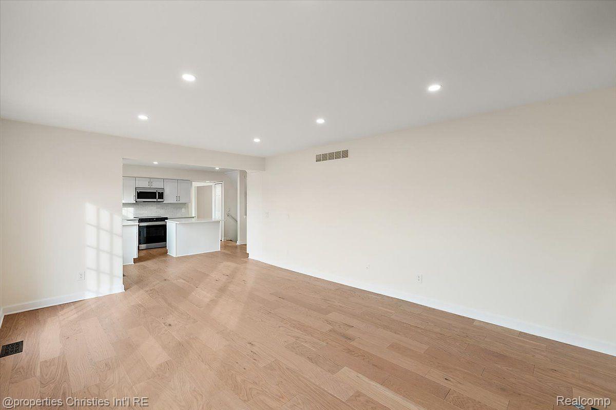 4897 FOOTHILLS Drive