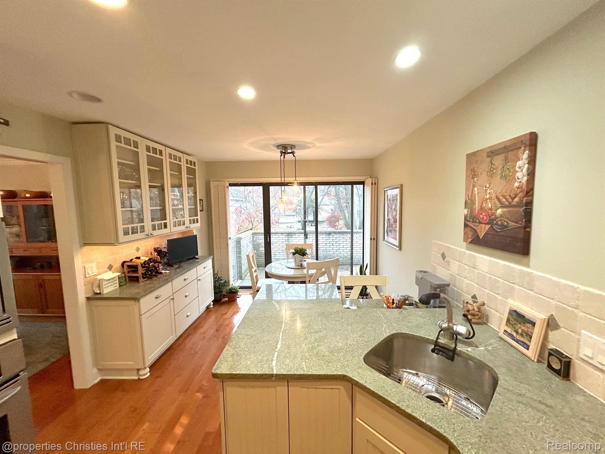 1146 Hillpointe Circle