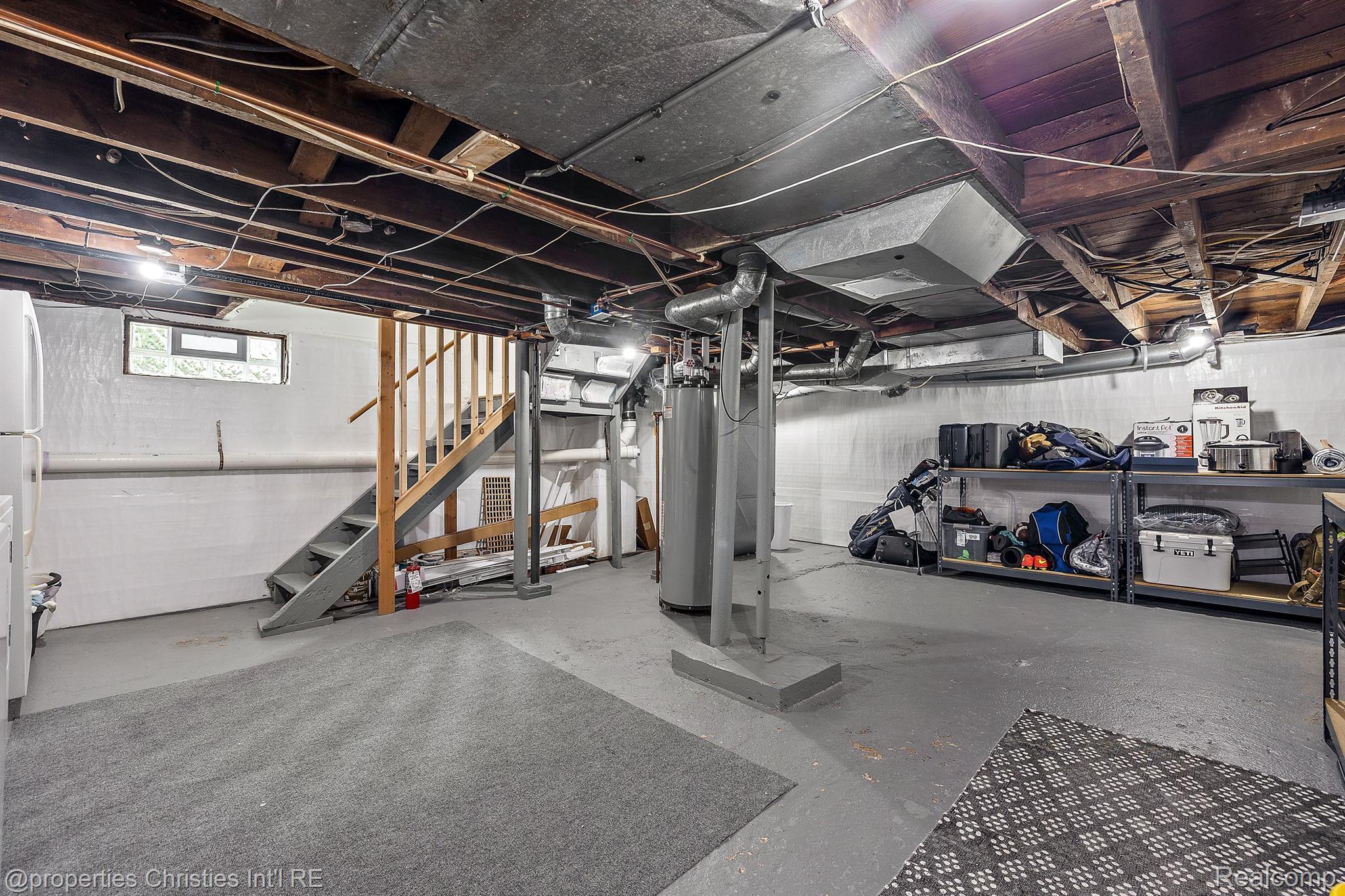1007 CHESTER Street