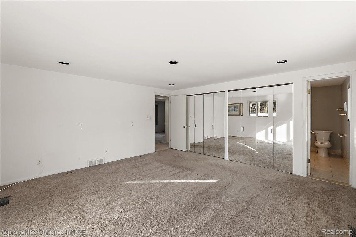 4978 MALIBU Drive