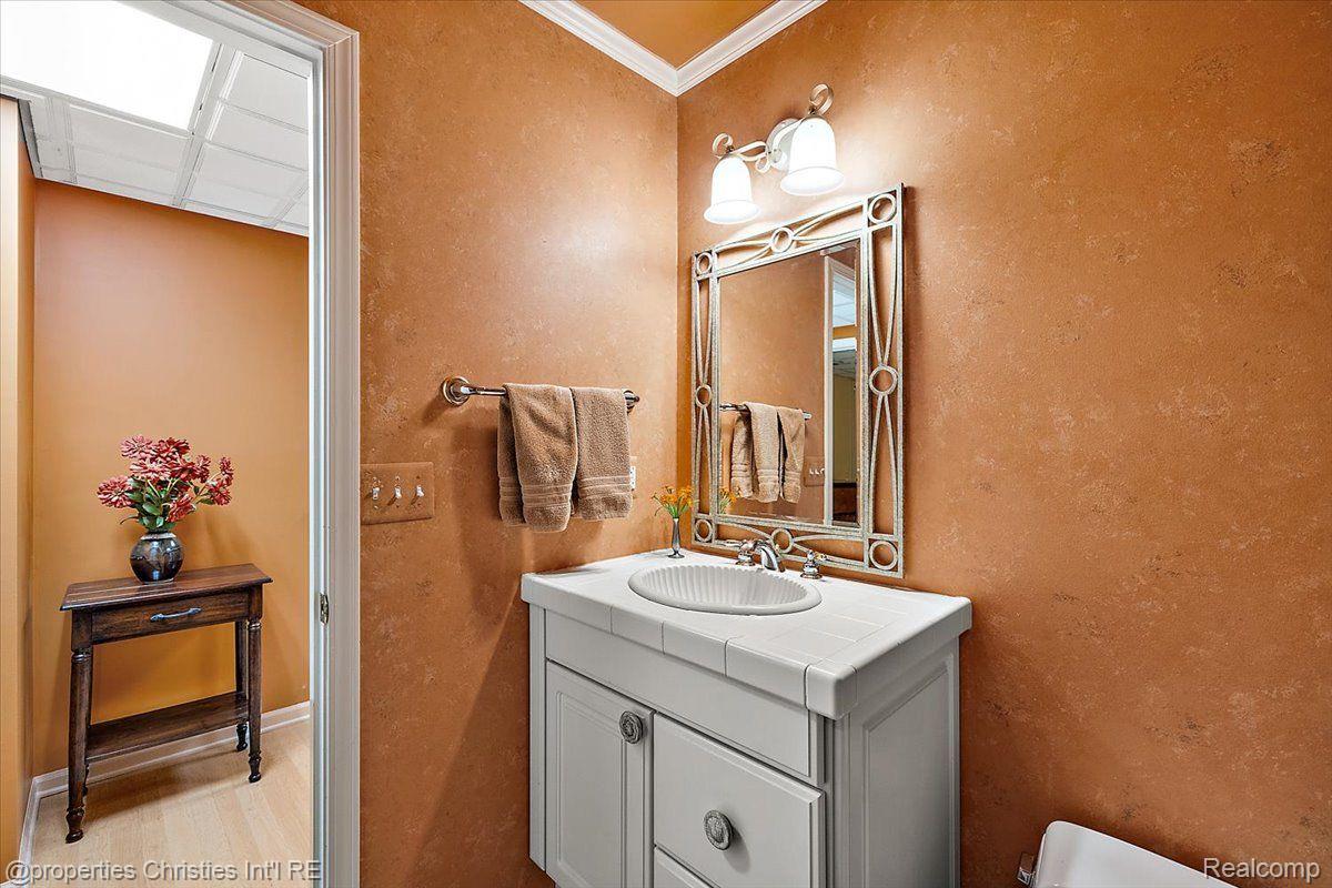 2408 Hickory Glen Drive