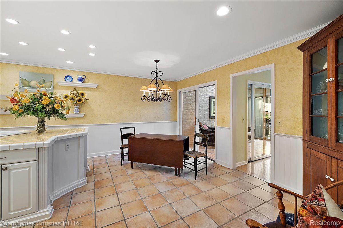 2408 Hickory Glen Drive