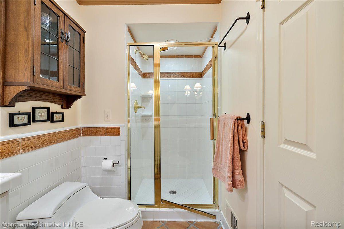 2408 Hickory Glen Drive