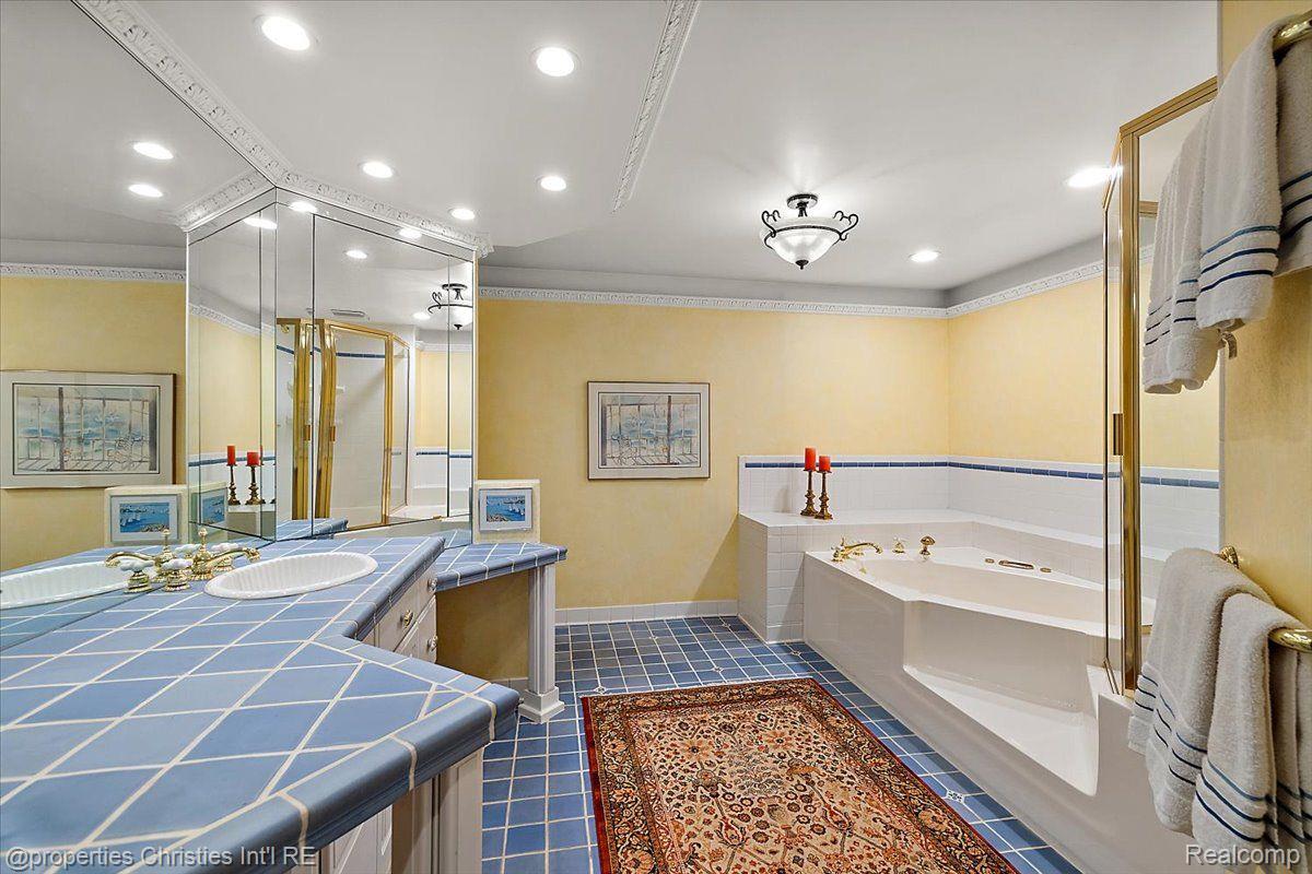 2408 Hickory Glen Drive