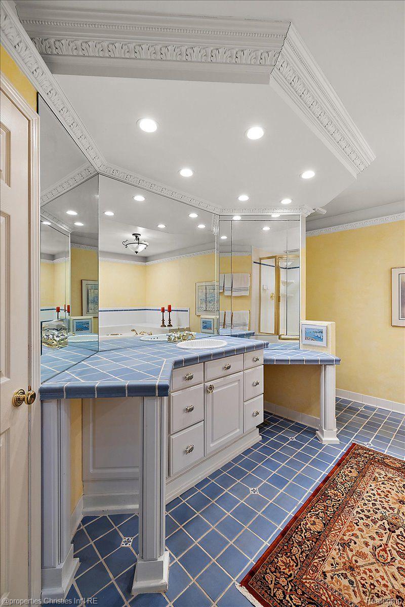 2408 Hickory Glen Drive