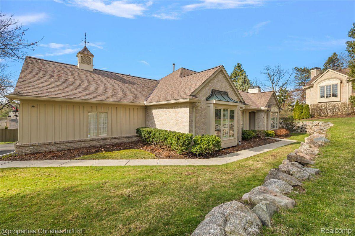2408 Hickory Glen Drive