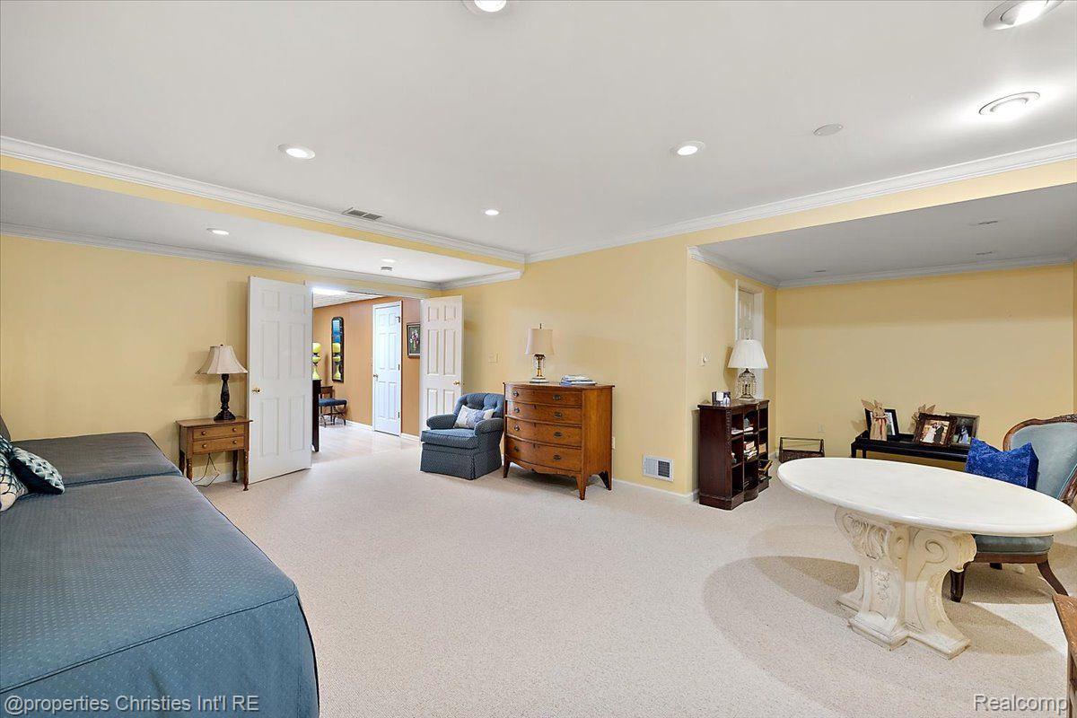 2408 Hickory Glen Drive