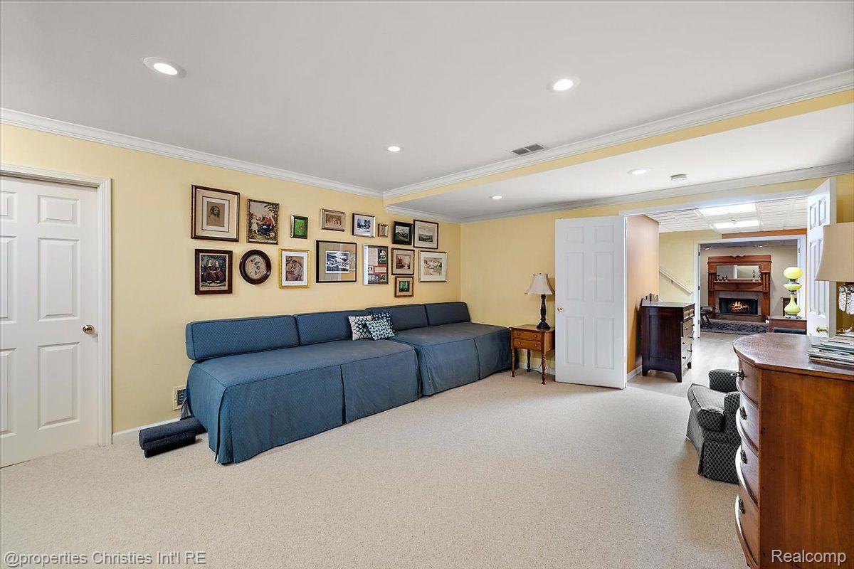 2408 Hickory Glen Drive