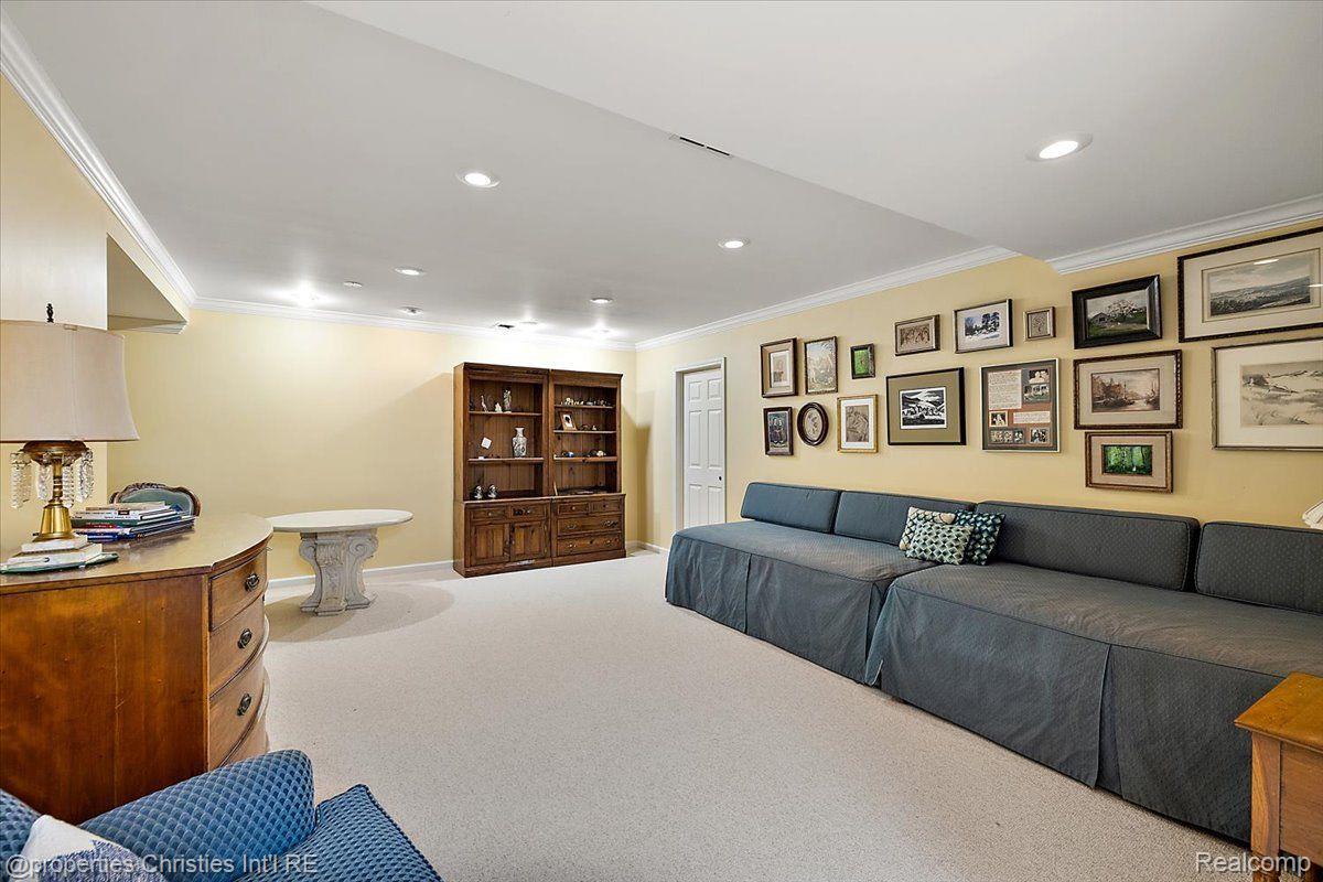 2408 Hickory Glen Drive