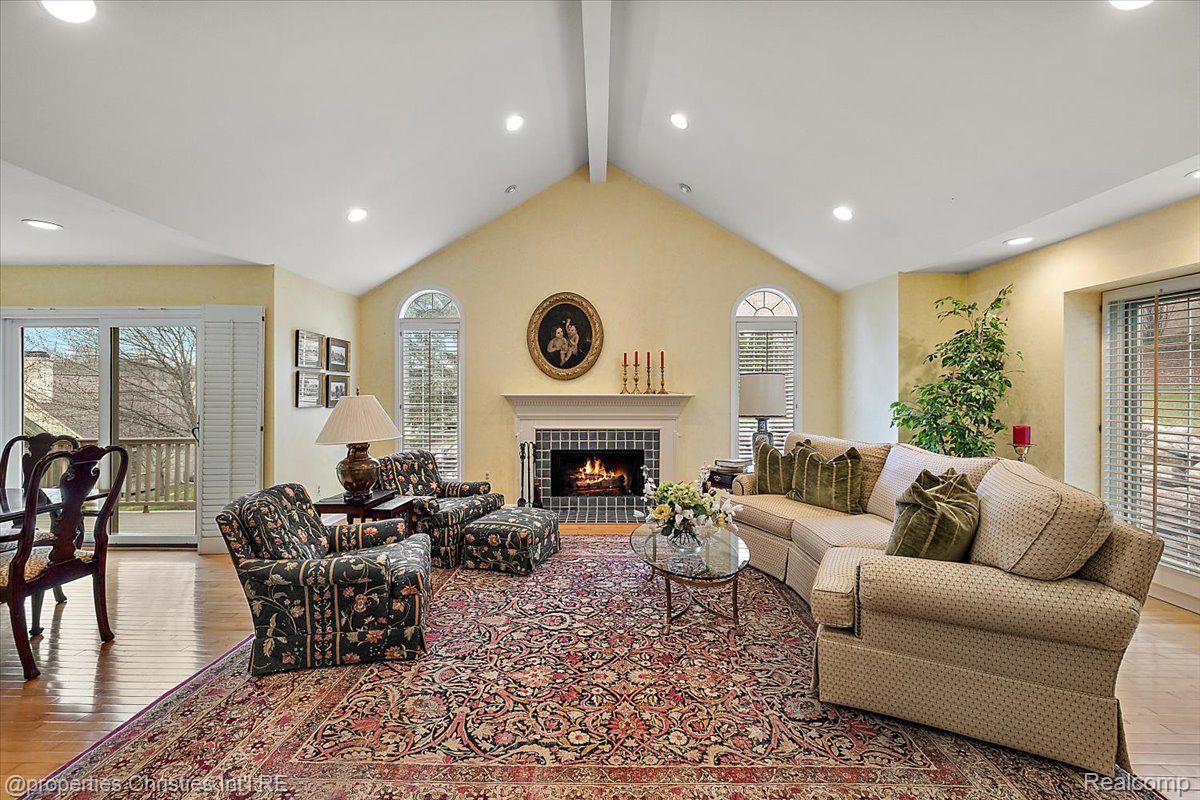 2408 Hickory Glen Drive