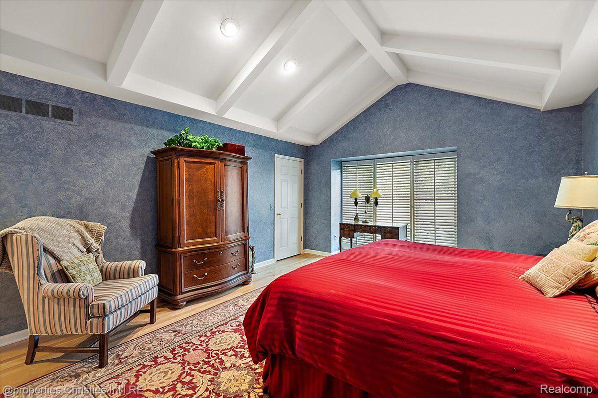 2408 Hickory Glen Drive