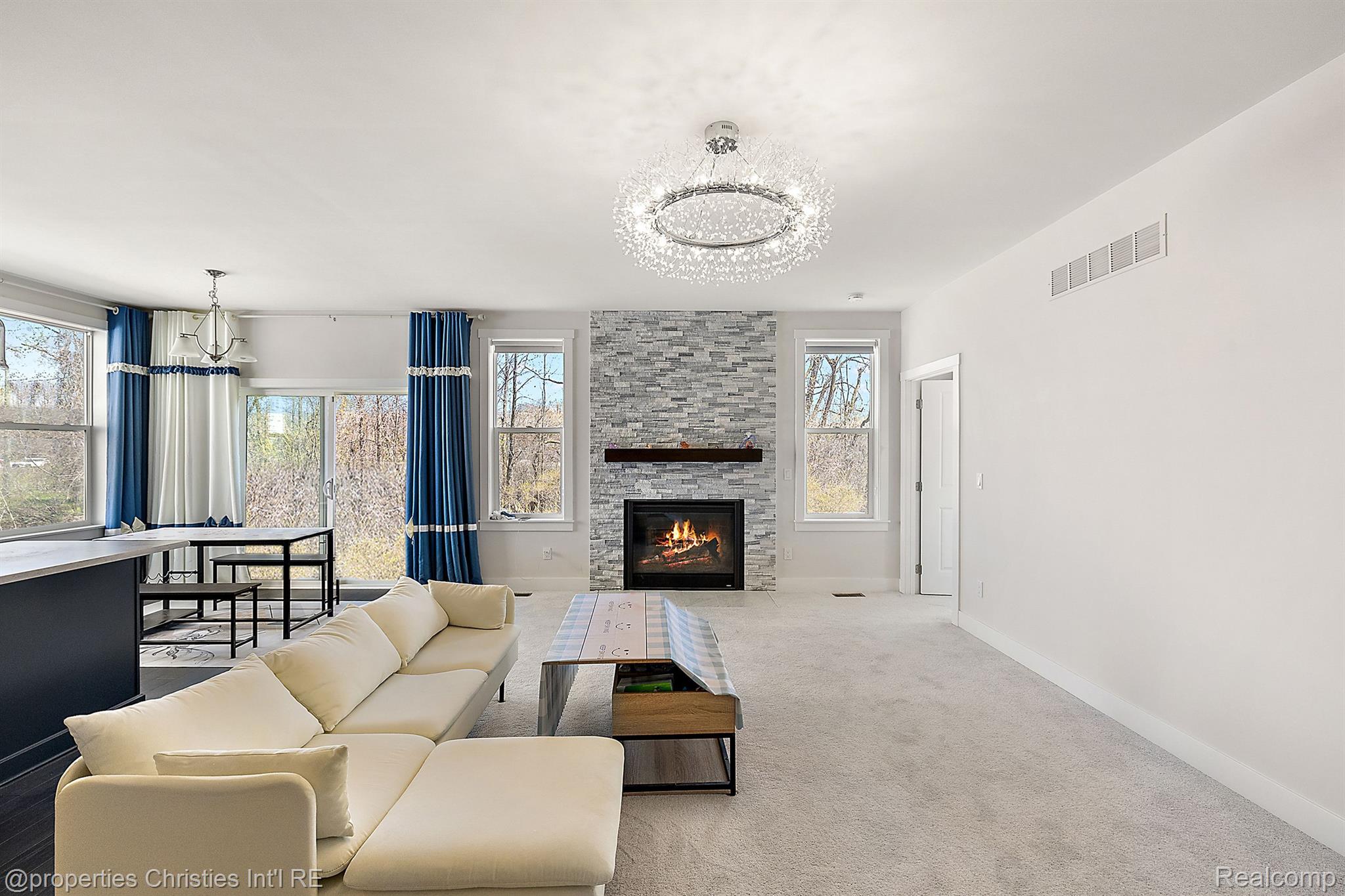 5545 Helmsdale Boulevard